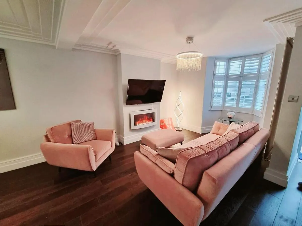 Brighton Cottage By The Sea 0*,  Großbritannien
